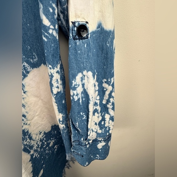 Thrill Jeans Womens High Low Heavily Distressed Button Down Blue Shirt Top Lg. - Picture 9 of 14